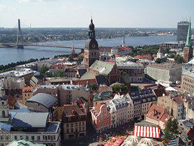 View of Riga towards the cathedral and Vanšu Bridge (c) David Holt cc-by-sa-2.0